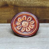 Leder Magnet Pin - OX Antique - Flower 2 - Rund 60 – Bild 3